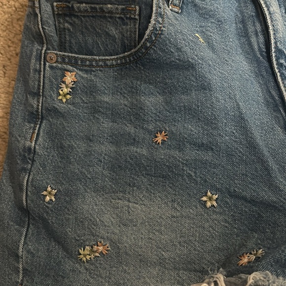 American Eagle denim shorts - Picture 2 of 3